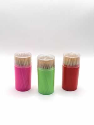 100027 cocktailprikkers diverse kleuren driehoekje