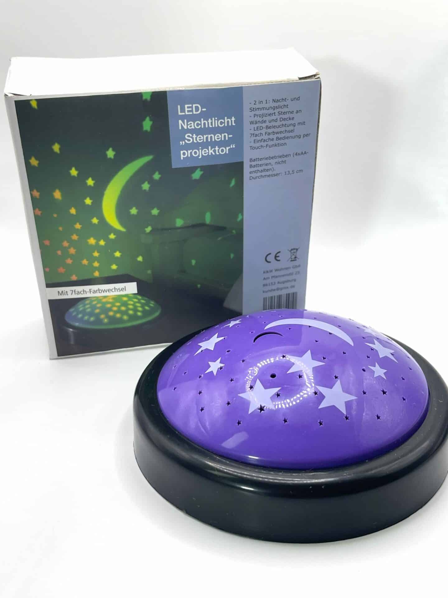 100059 sterrenprojector nachtlamp + doos naast