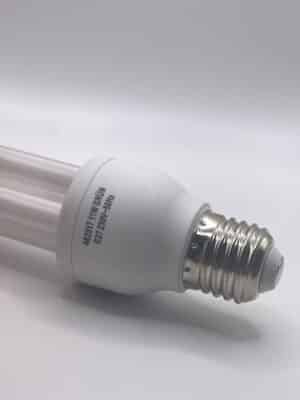 100064 Näve spaarlamp groen E27 11W close up