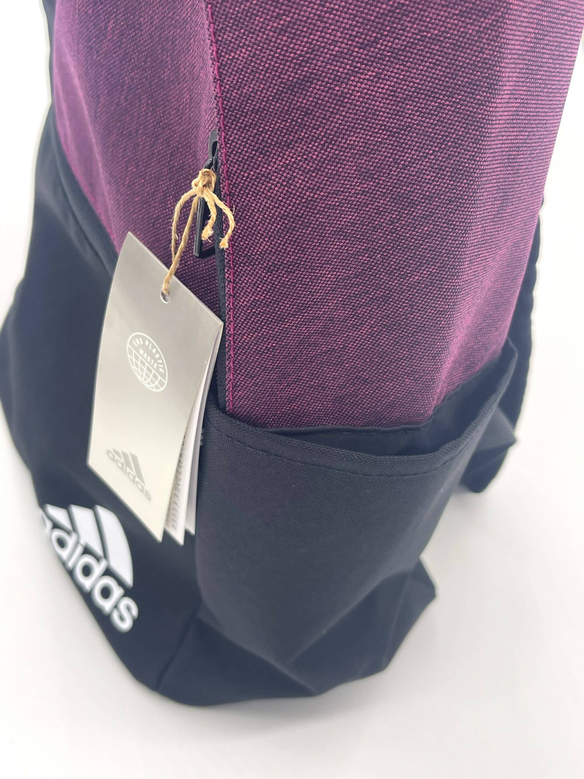 100100 Adidas rugtas paars close up